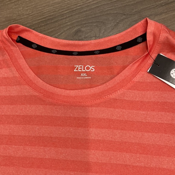 Mens Zelos XXL coral stripe wicking and breathability shirt! Great for the gym - Picture 2 of 7